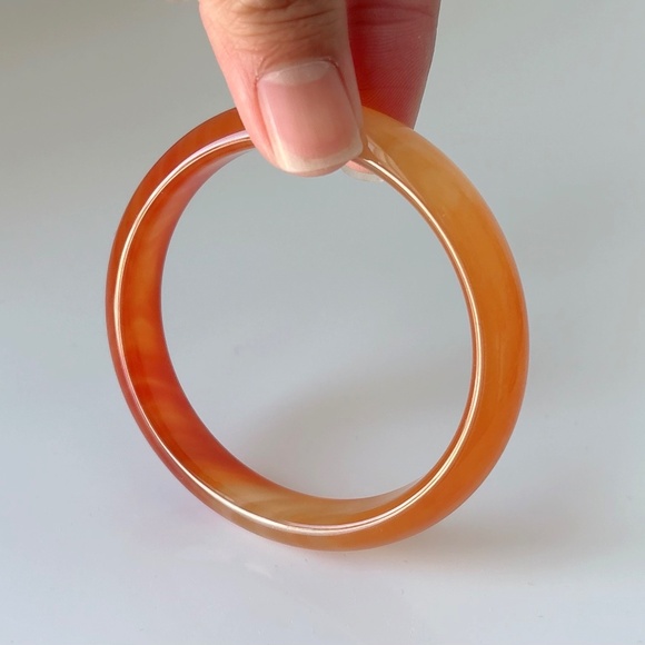 58mm Natural Carnelian Round Bangle BA126 - Picture 3 of 9